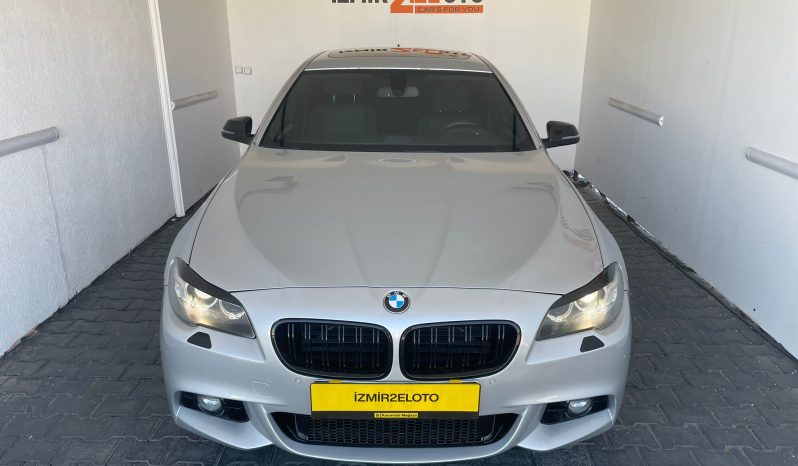 İZMİR 2. EL OTO’ BMW 5.25 XDRİVE VAKUM/HAYALET/NBT (2014) dolu