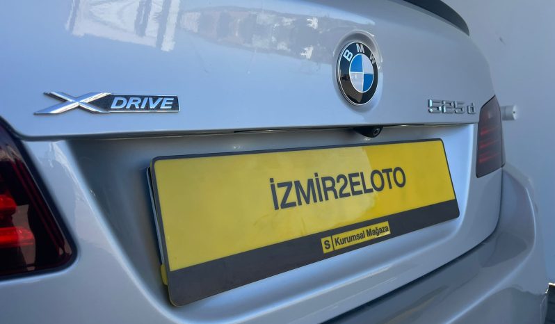 İZMİR 2. EL OTO’ BMW 5.25 XDRİVE VAKUM/HAYALET/NBT (2014) dolu