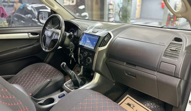 YETKİLİ BAYİDEN’ ŞİMDİ AL 3 AY SONRA ÖDE İSUZU D-MAX (2014) dolu