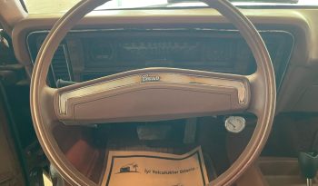 YETKİLİ BAYİDEN’ CHEVROLET NOVA (1976) dolu