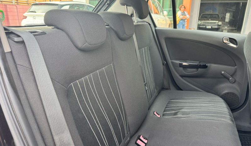 YETKİLİ BAYİDEN ‘ OPEL CORSA (2010) dolu