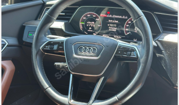 YETKİLİ BAYİDEN’ AUDİ Q8 E-TRON (2023) dolu