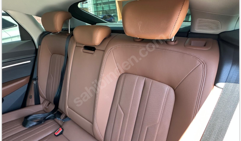 YETKİLİ BAYİDEN’ AUDİ Q8 E-TRON (2023) dolu