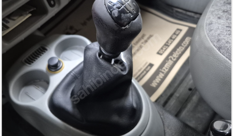 YETKİLİ BAYİDEN’ RENAULT KANGOO (2005) dolu