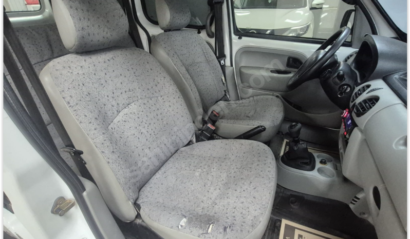 YETKİLİ BAYİDEN’ RENAULT KANGOO (2005) dolu