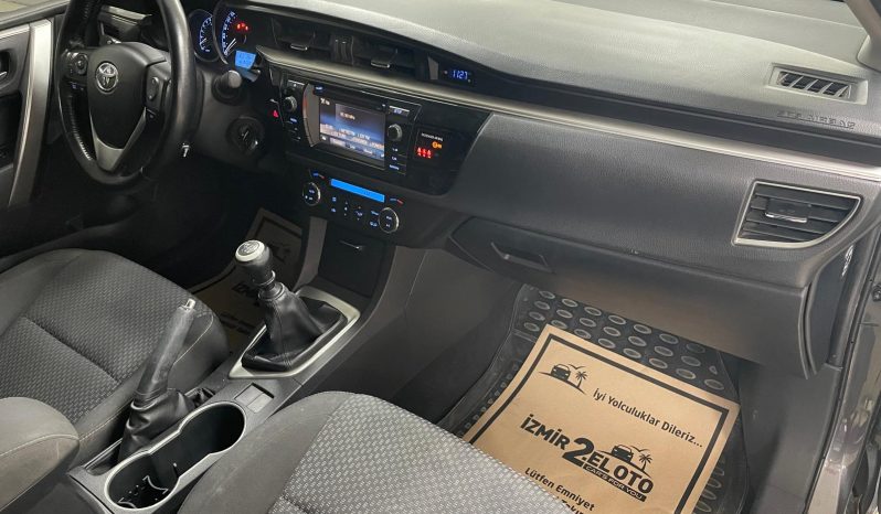 YETKİLİ BAYİDEN’ ŞİMDİ AL 3 AY SONRA ÖDE TOYOTA COROLLA (2015) dolu